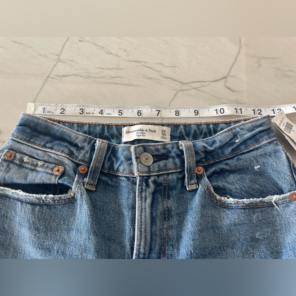 Women’s ABERCROMBIE & FITCH NWT The Mom High Rise  Distressed Jeans-Blue-24/00 - Picture 4 of 8